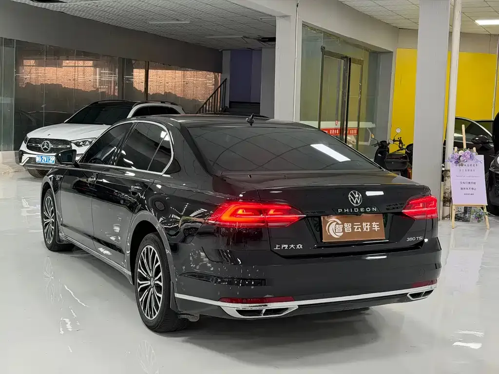 Volkswagen Phideon — фото 9