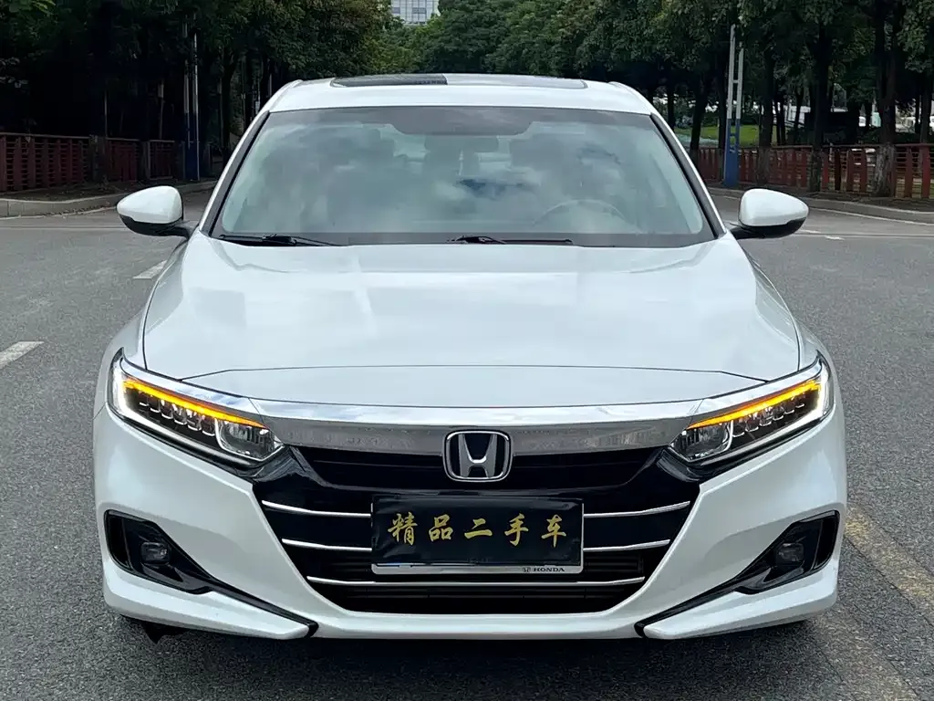 Honda Accord — фото 7