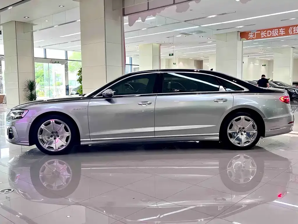 Audi A8 — фото 6