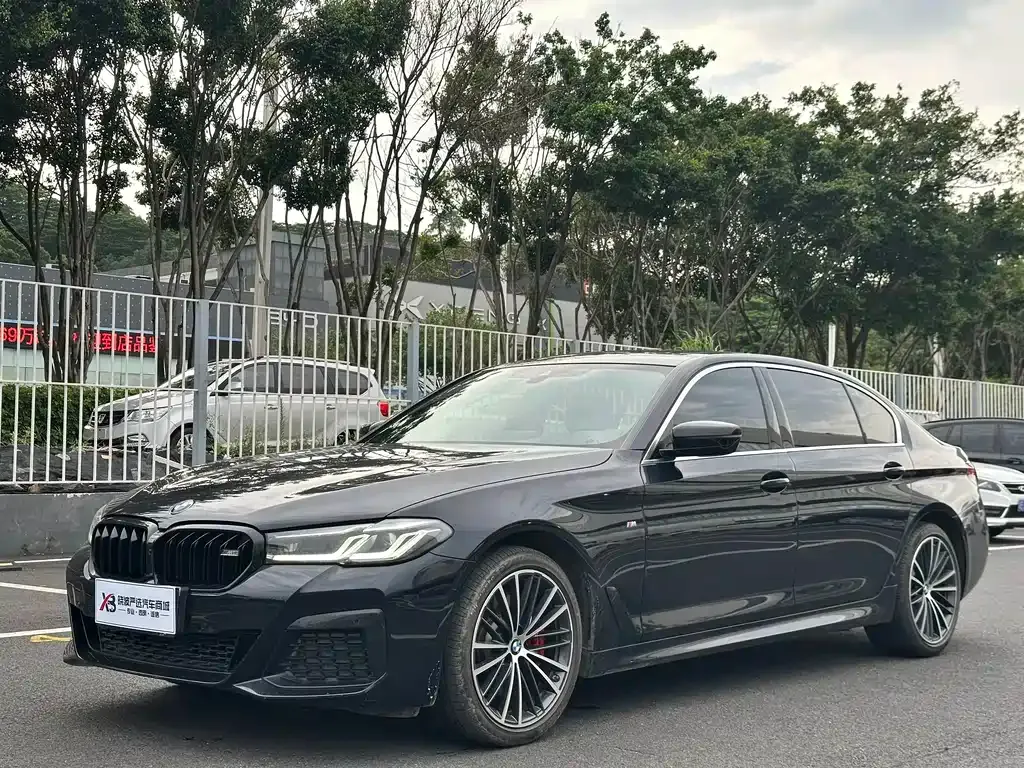 BMW 5 Series — фото 1