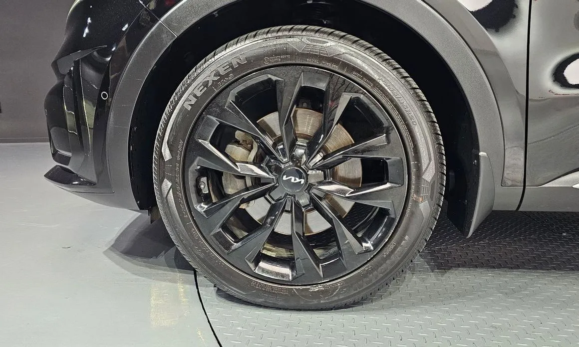 Kia Sorento — фото 8
