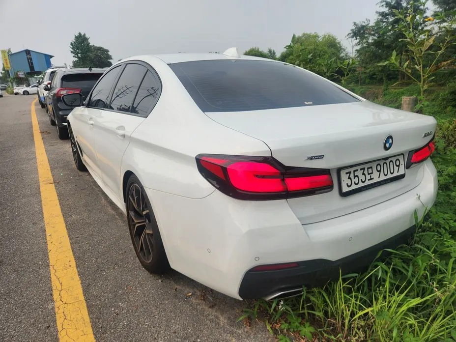 BMW 5-Series — фото 10