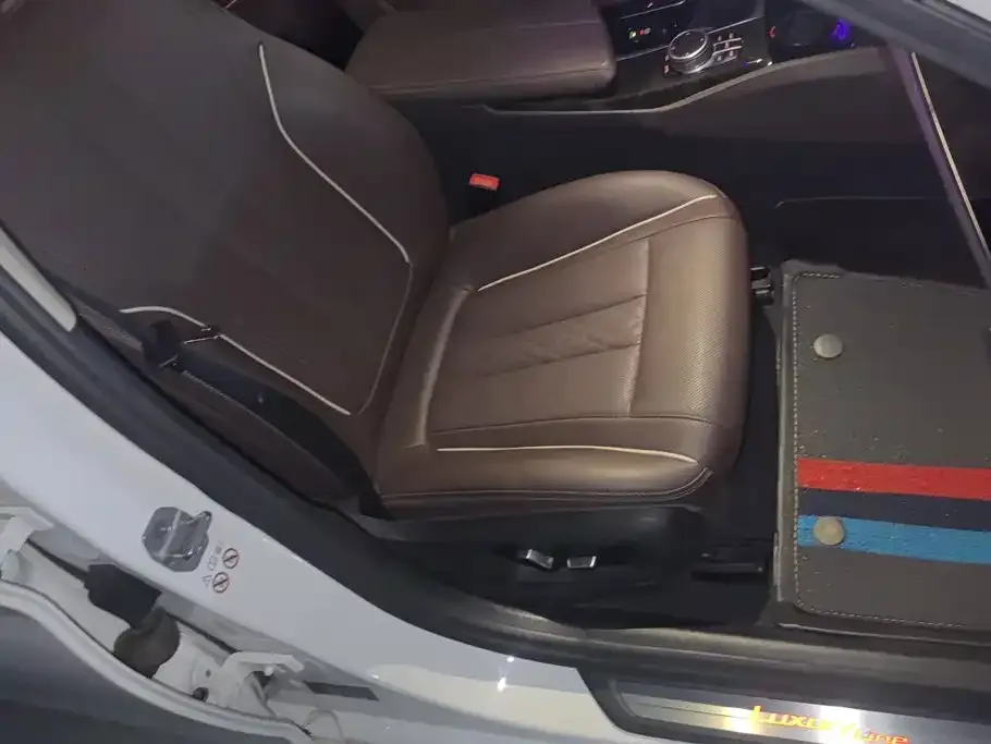 BMW 5 Series — фото 10