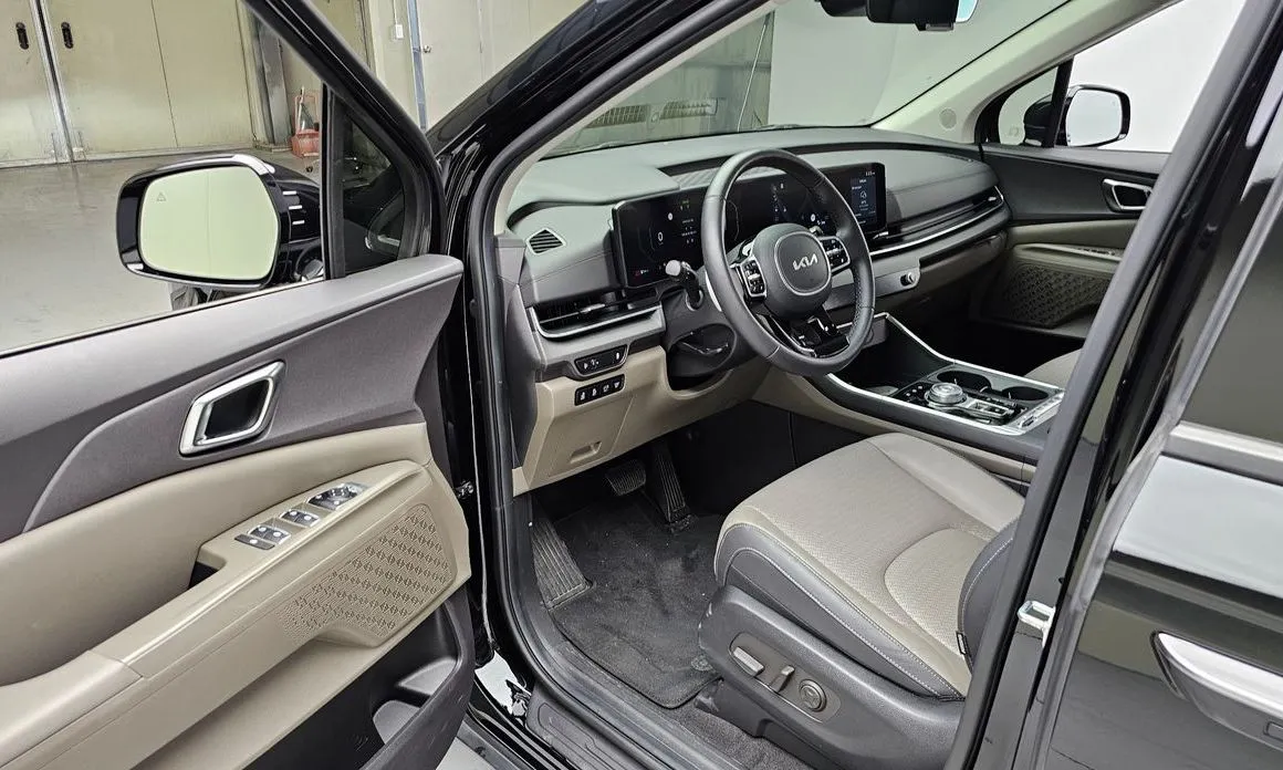 Kia Carnival — фото 10