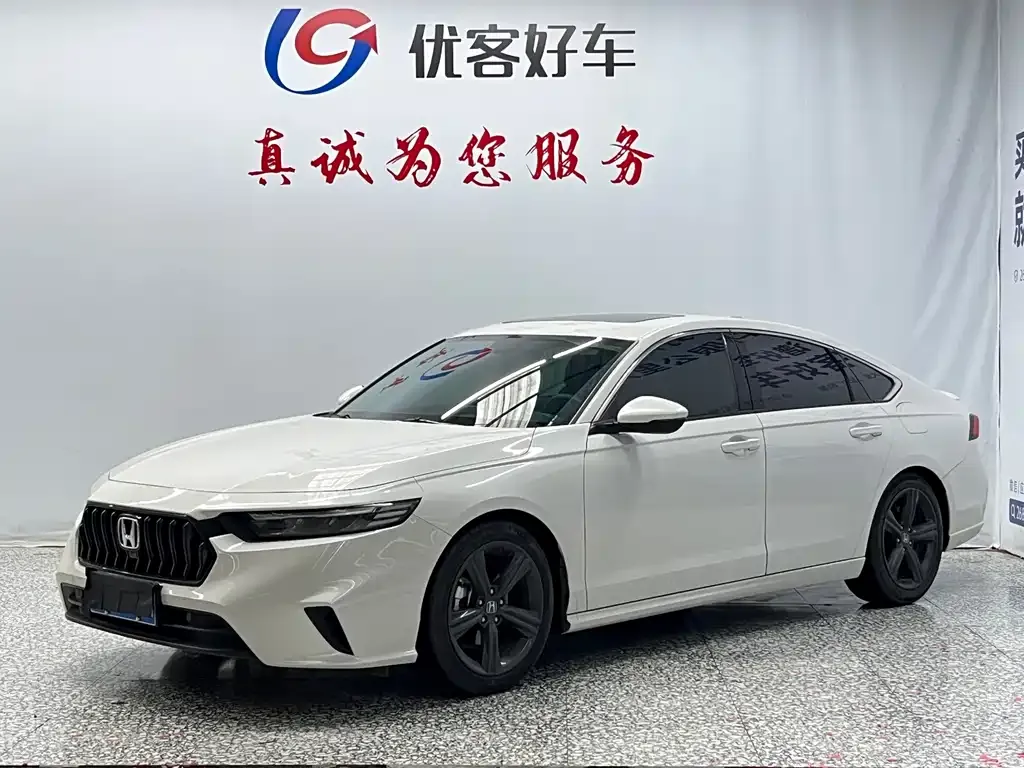 Honda Inspire — фото 1