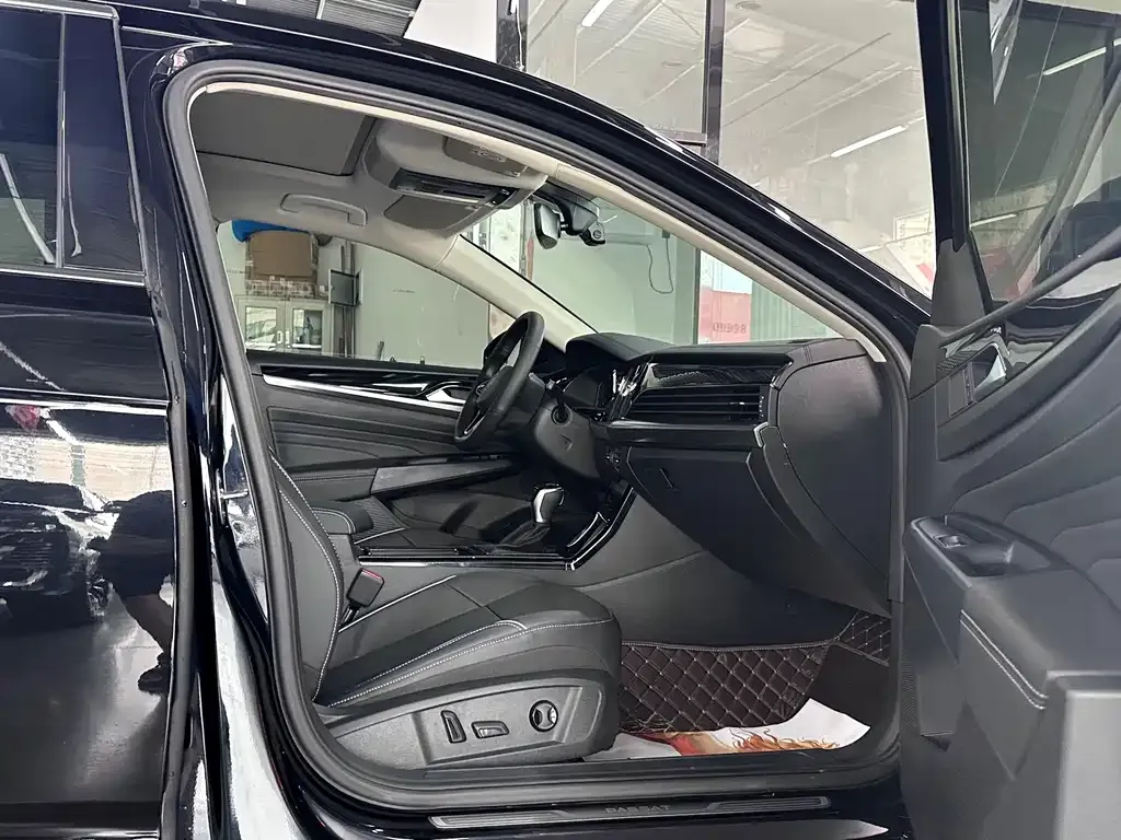 Volkswagen Passat — фото 5