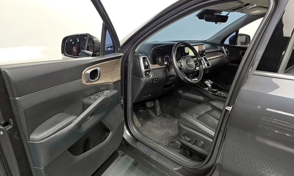 Kia Sorento — фото 8