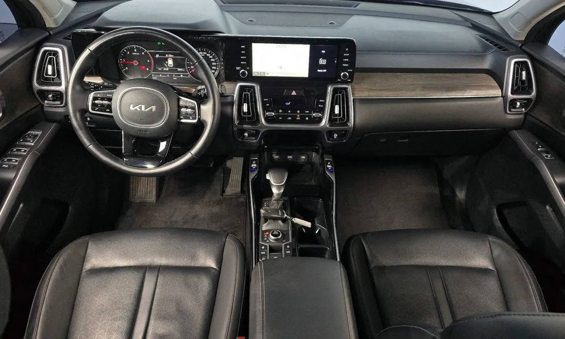 Kia Sorento — фото 9