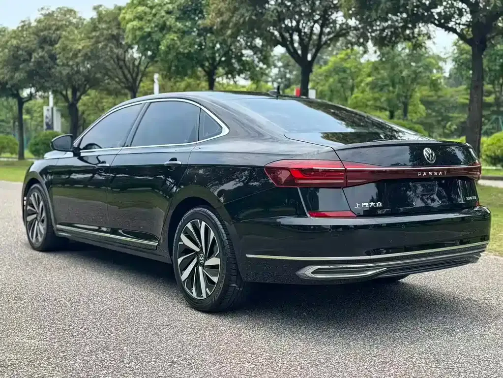 Volkswagen Passat — фото 4