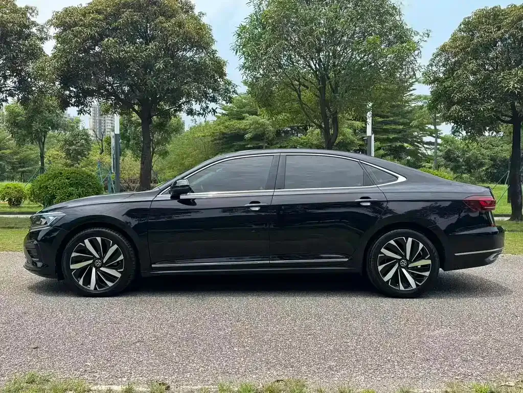 Volkswagen Passat — фото 9