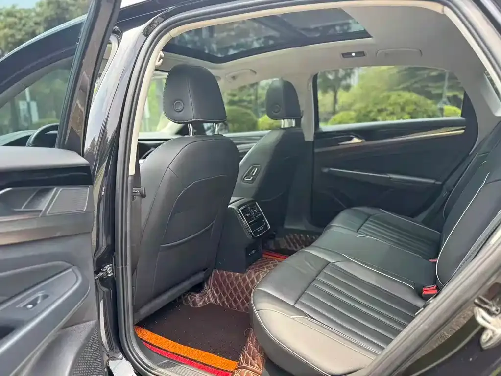 Volkswagen Passat — фото 2