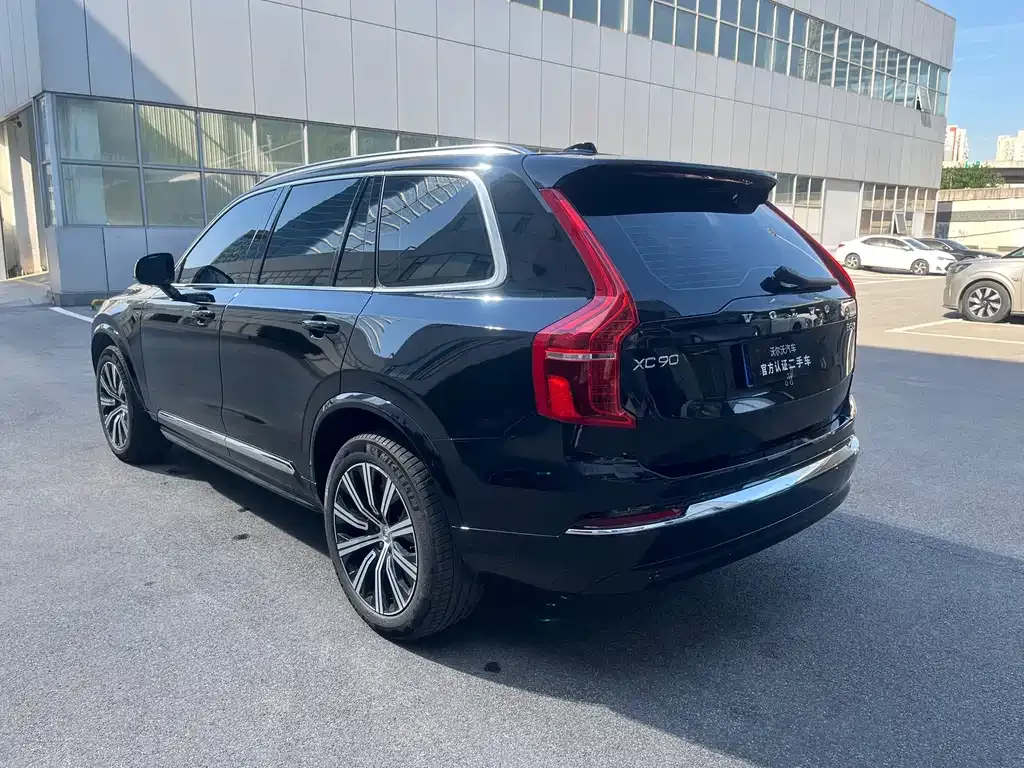 Volvo XC90 — фото 4