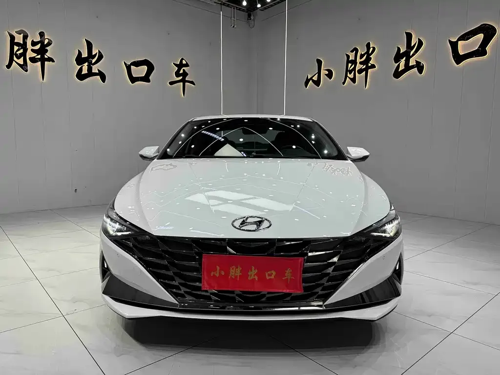 Hyundai Elantra — фото 2