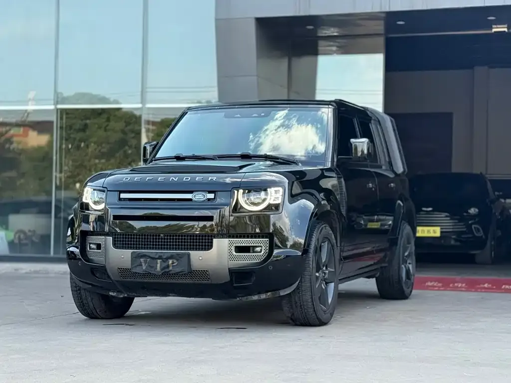 Land Rover Defender — фото 1