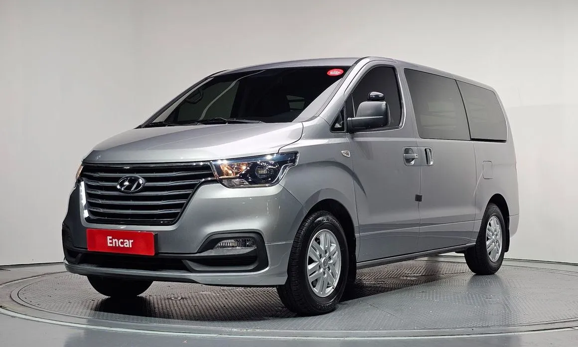 Hyundai Starex — фото 1