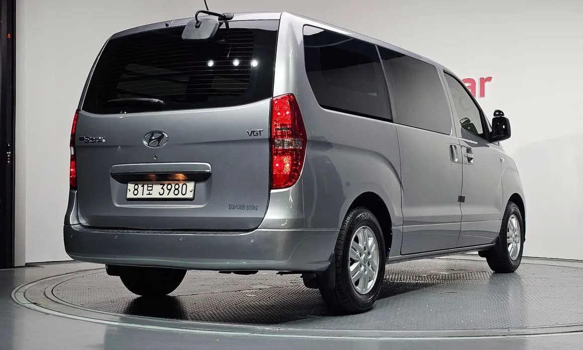 Hyundai Starex — фото 10