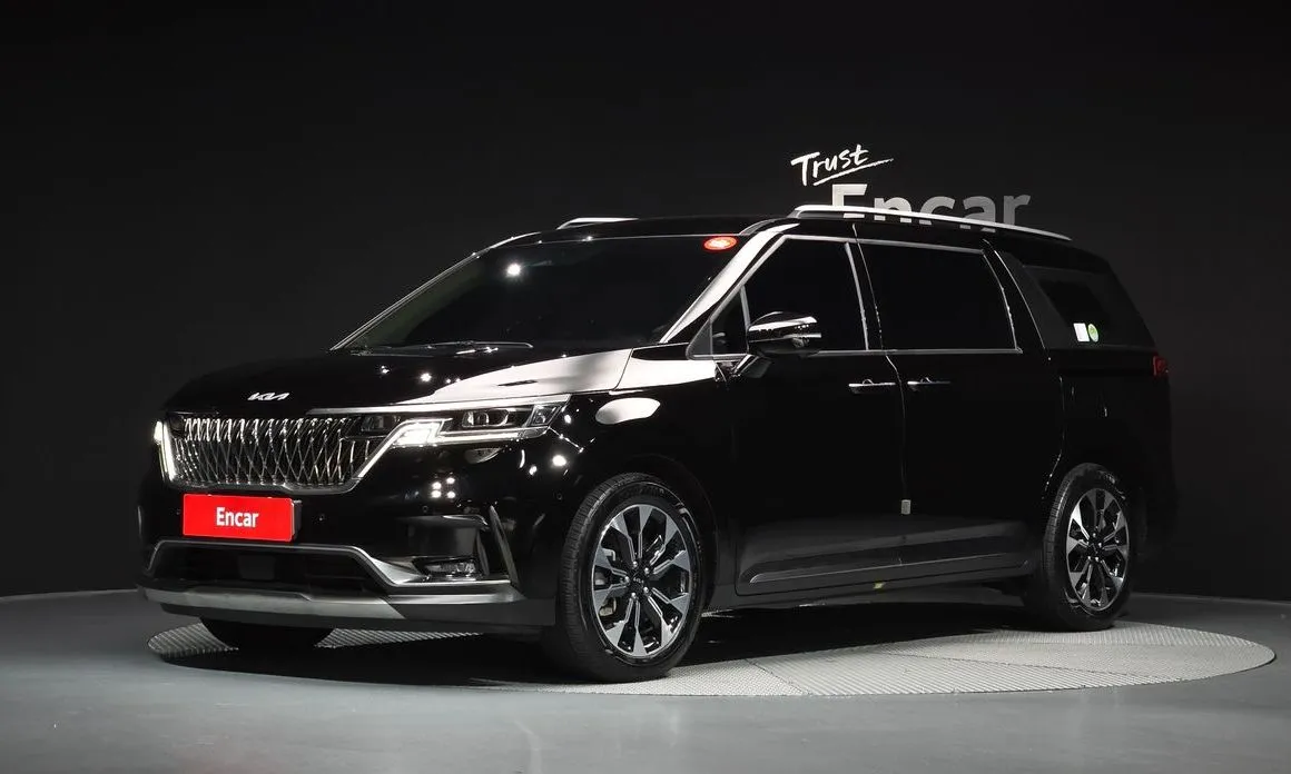 Kia Carnival — фото 1