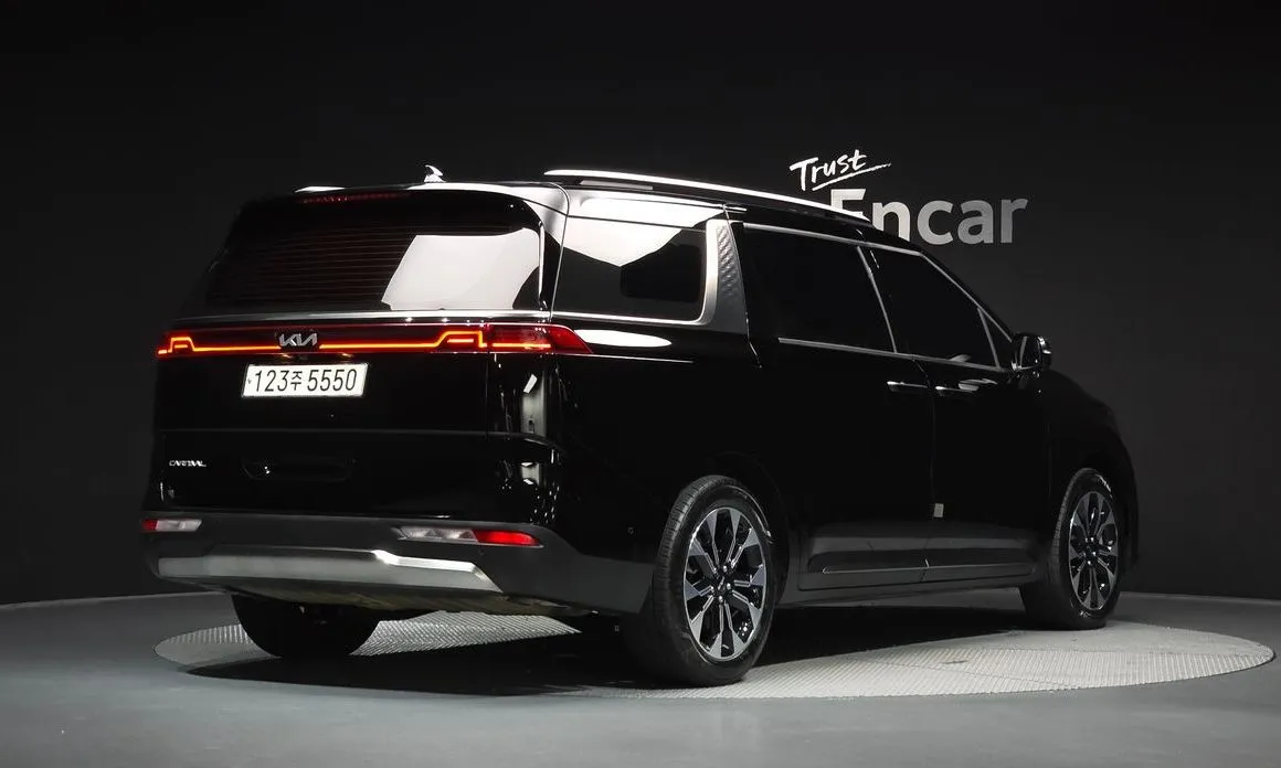 Kia Carnival — фото 4