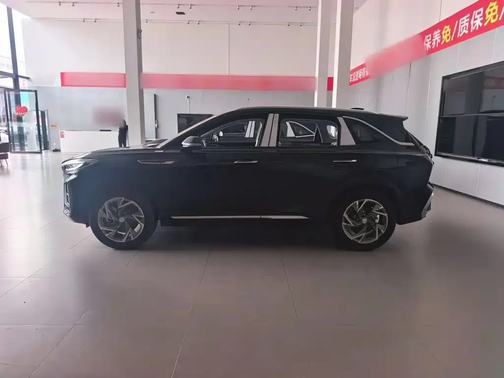 Hongqi HS3 PHEV — фото 7