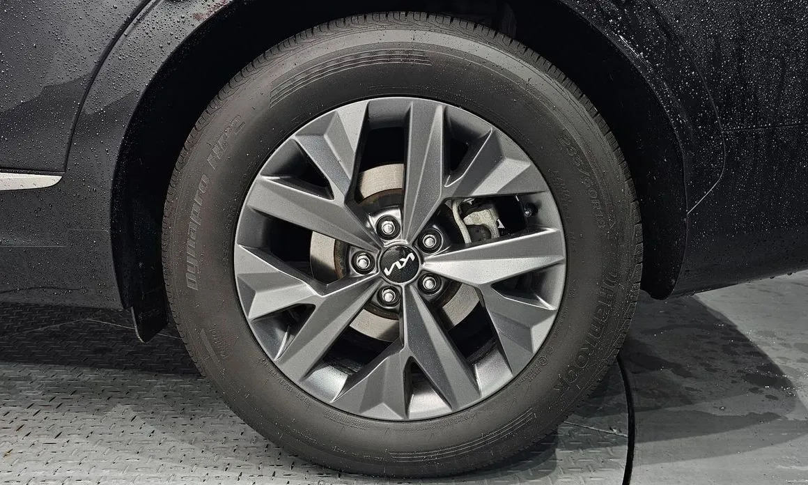 Kia Sportage — фото 9
