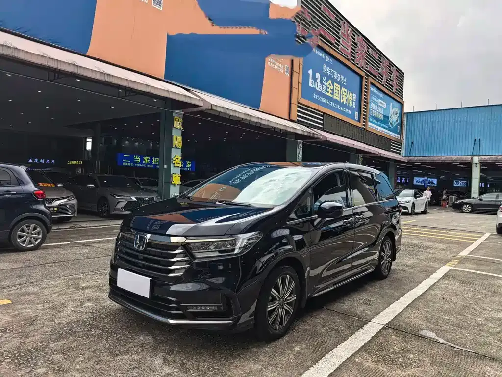 Honda Odyssey — фото 1