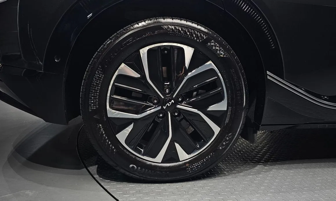 Kia EV6 — фото 7