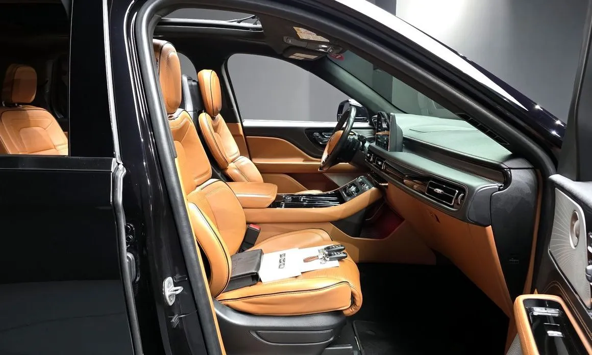 Lincoln Aviator — фото 10