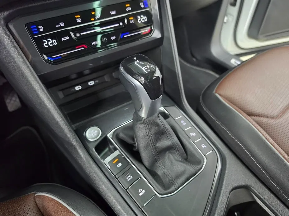 Volkswagen Tiguan — фото 6