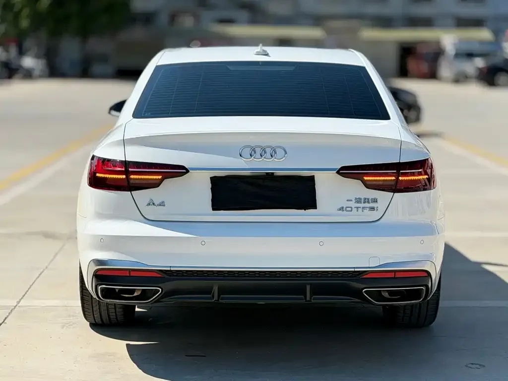 Audi A4L — фото 10