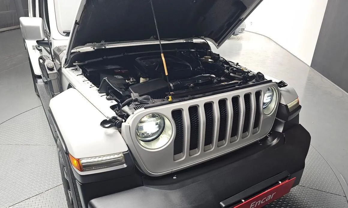 Jeep Wrangler — фото 6