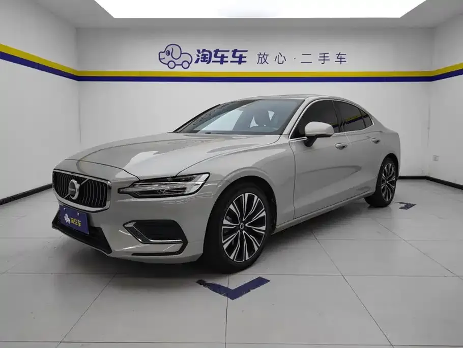 Volvo S60 — фото 1