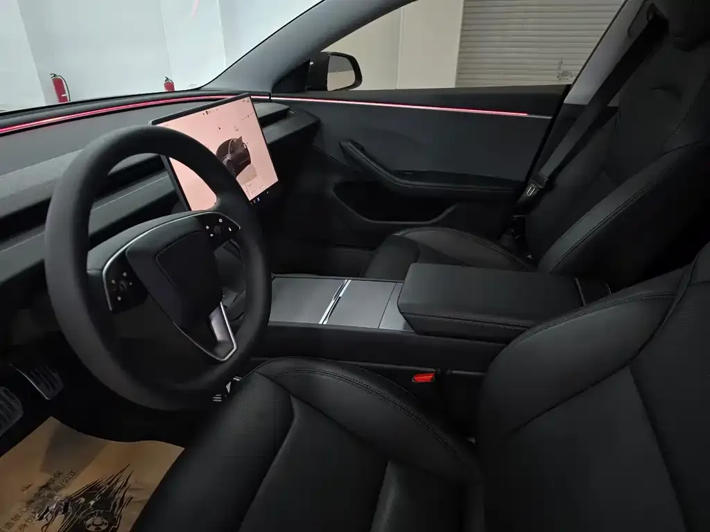 Tesla Model 3 — фото 2