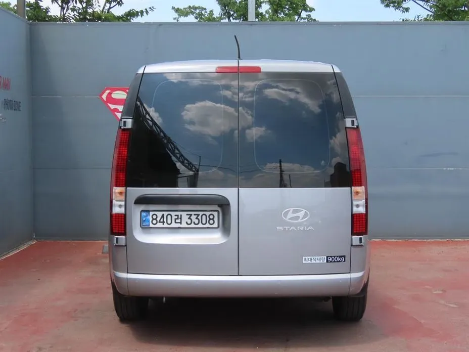 Hyundai Staria — фото 2