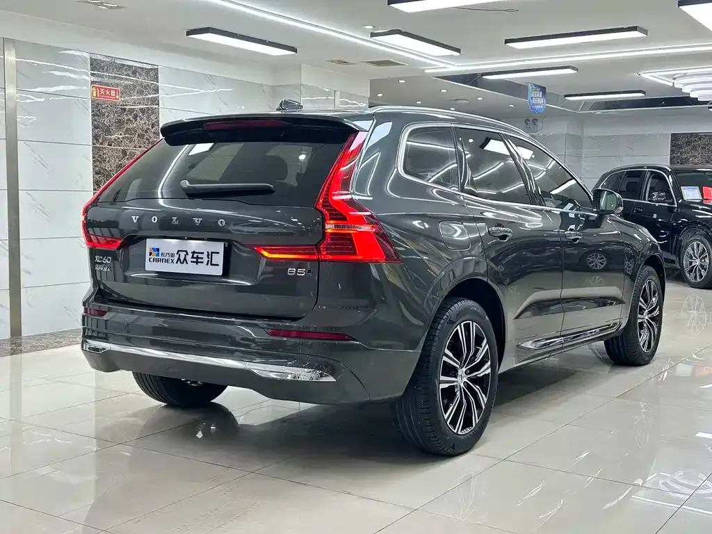 Volvo XC60 — фото 4