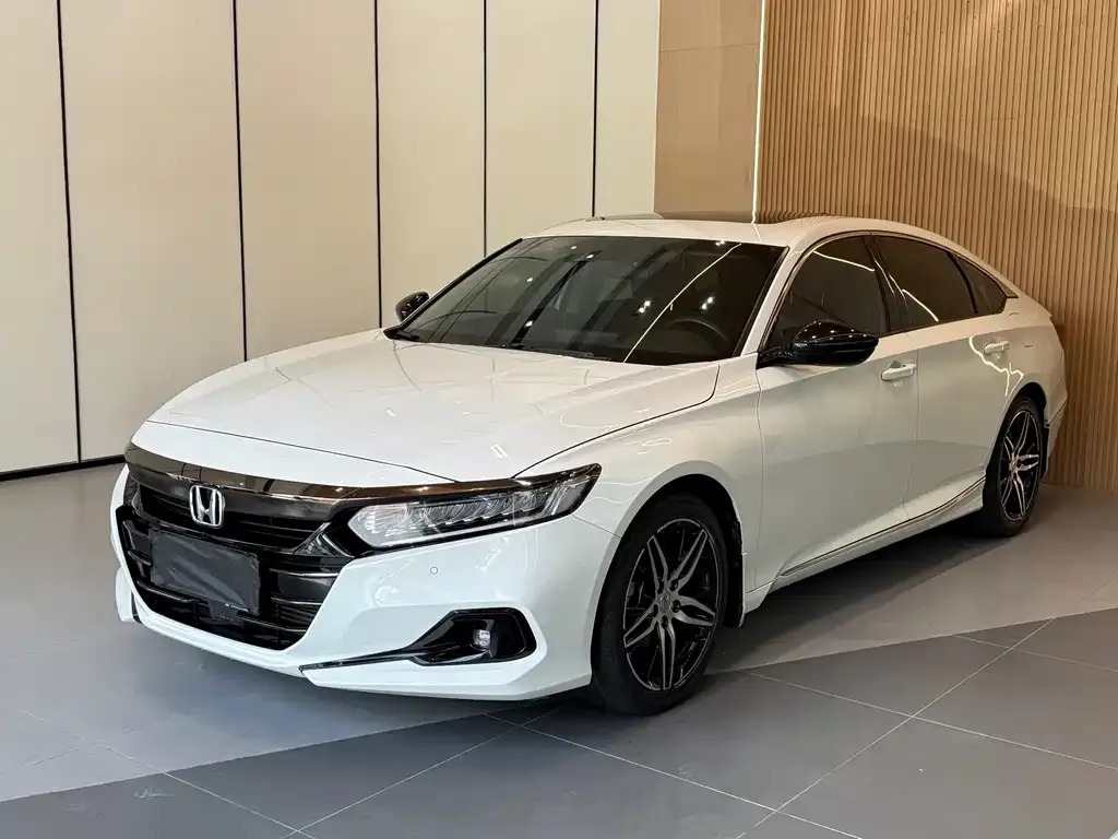 Honda Accord — фото 1