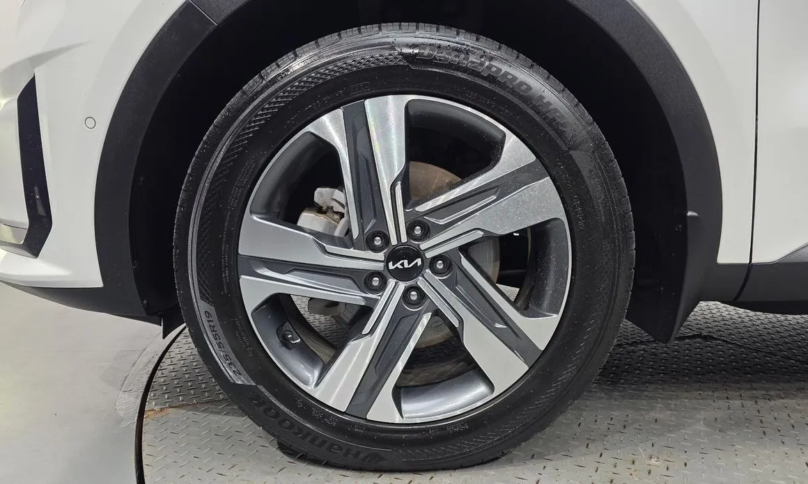 Kia Sorento — фото 9