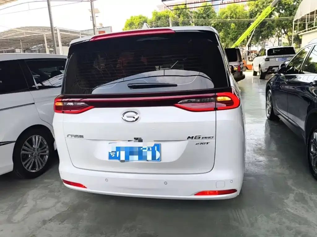 GAC Motor Trumpchi M6 — фото 10