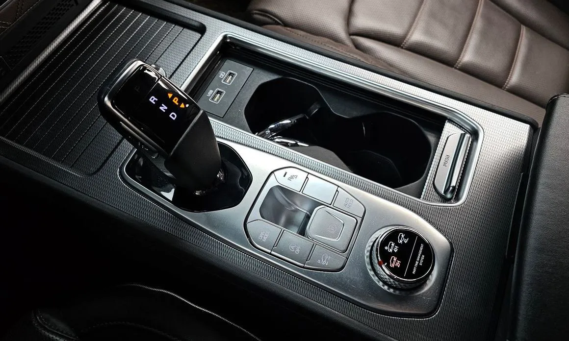 KG Mobility (Ssangyong) Rexton — фото 8