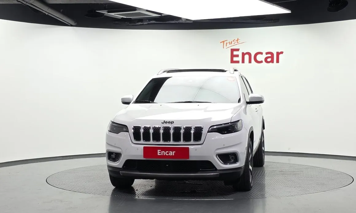 Jeep Cherokee — фото 2