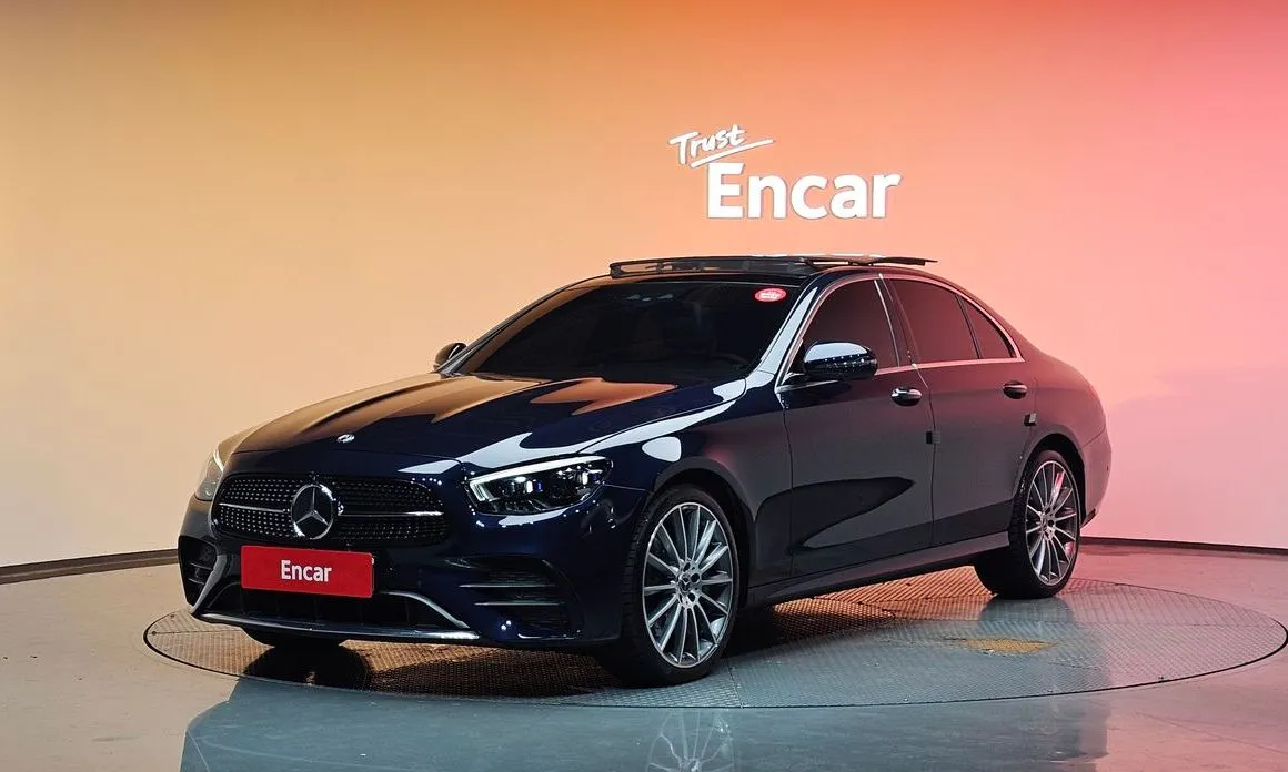 Mercedes-Benz E-Class — фото 1
