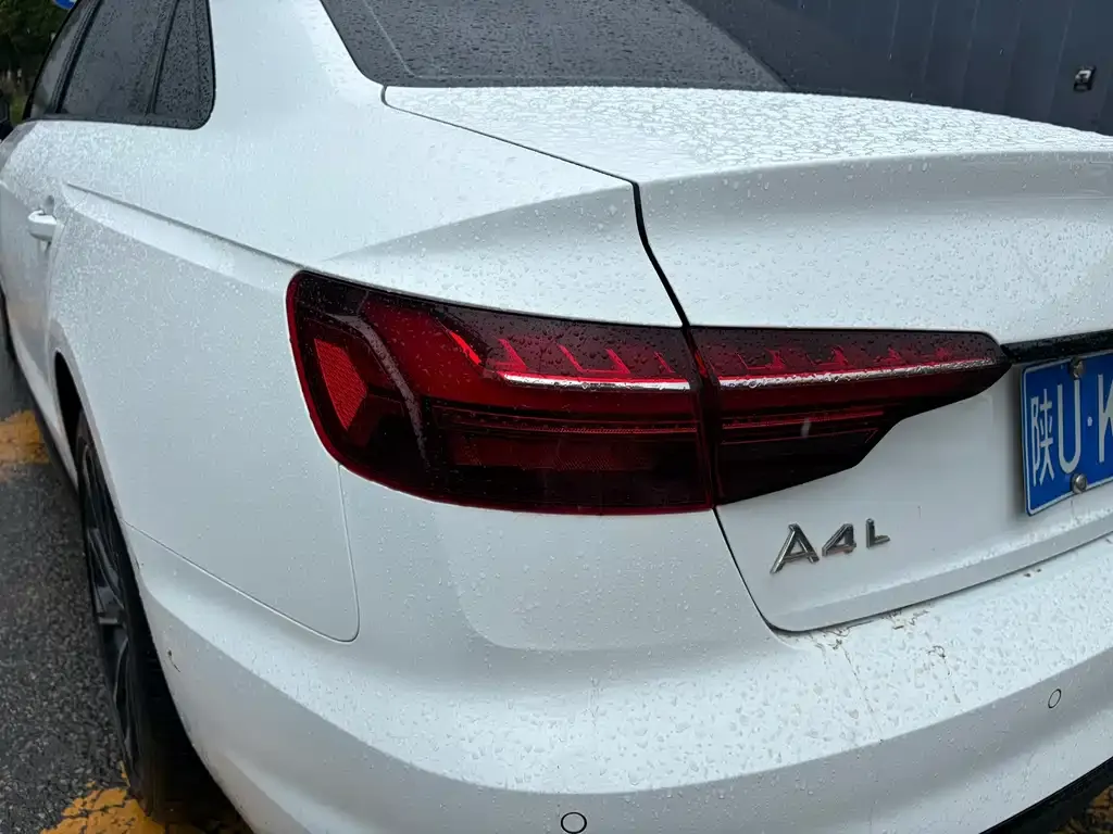Audi A4L — фото 2