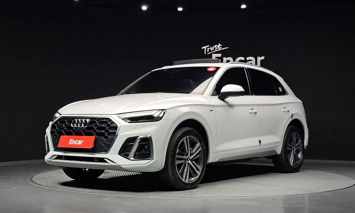 Audi Q5 — фото 1