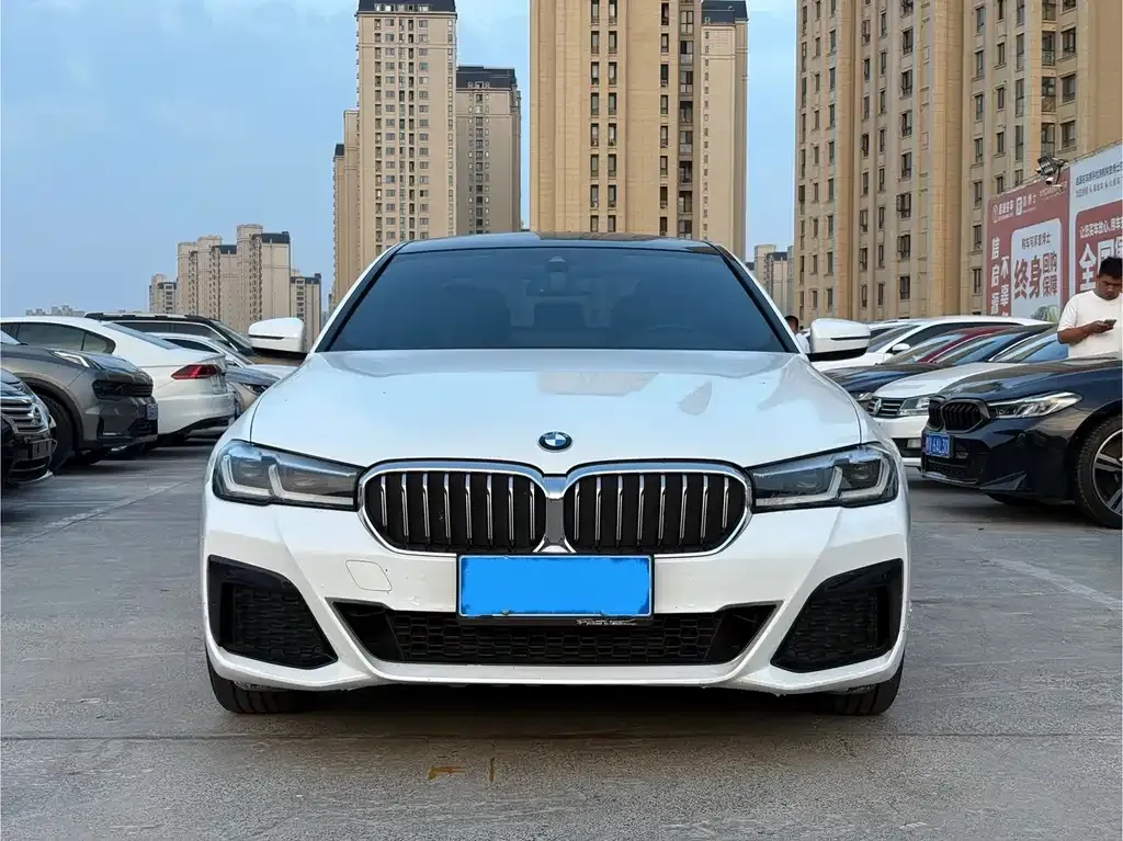 BMW 5 Series — фото 3