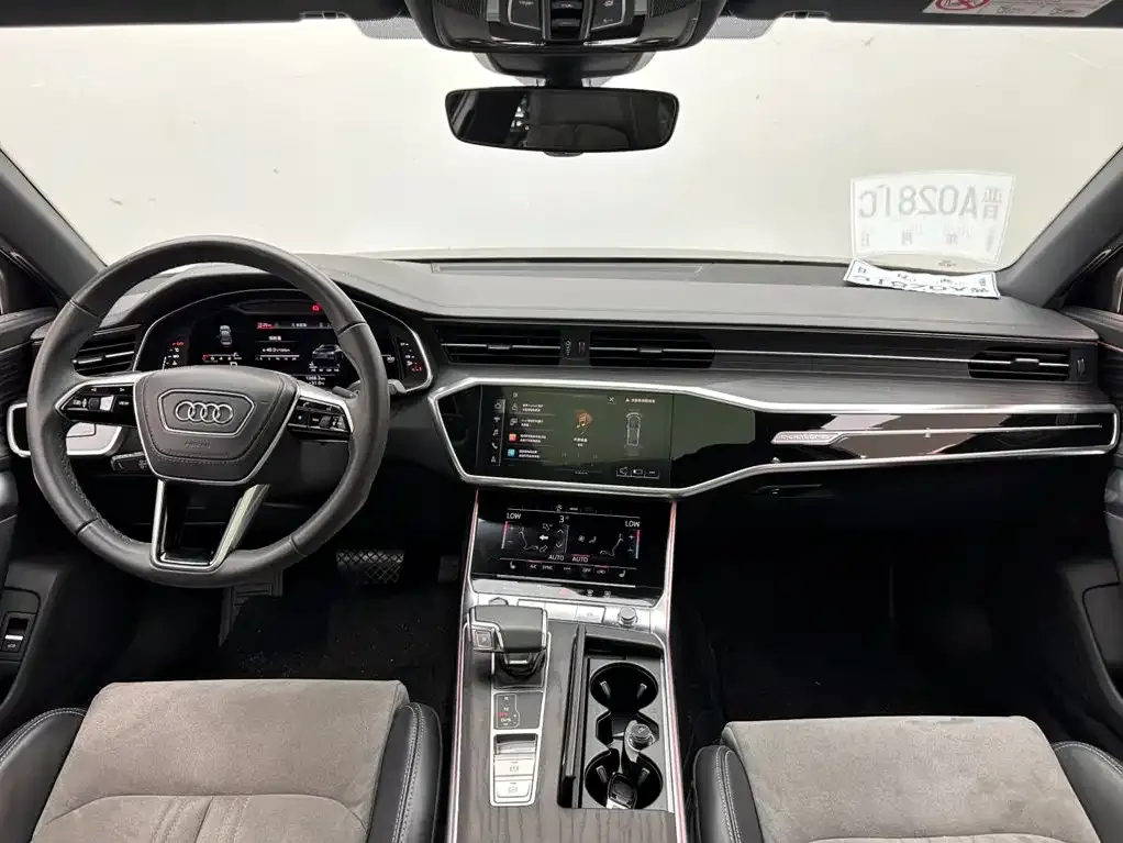 Audi A6L — фото 10
