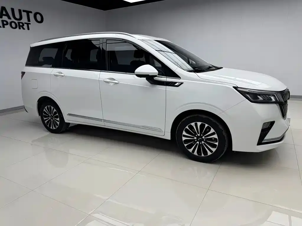 Wuling Jiachen — фото 10