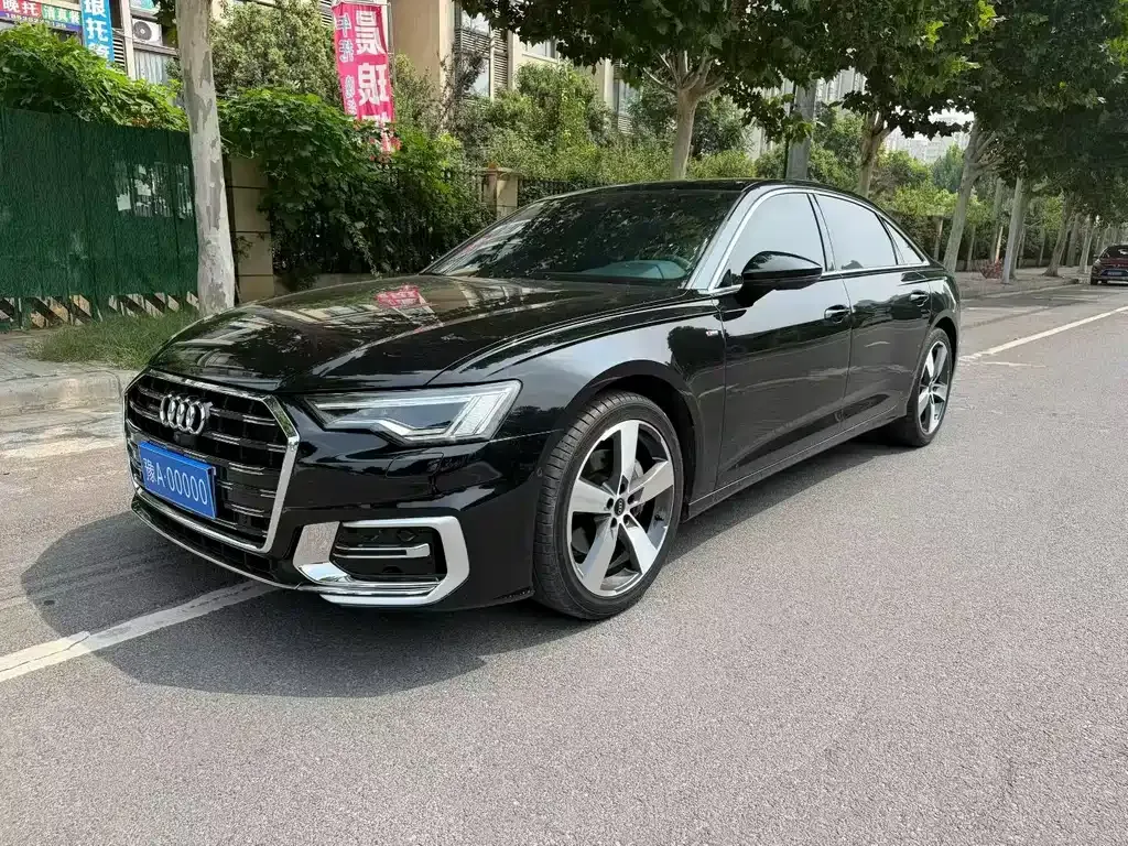 Audi A6L — фото 1