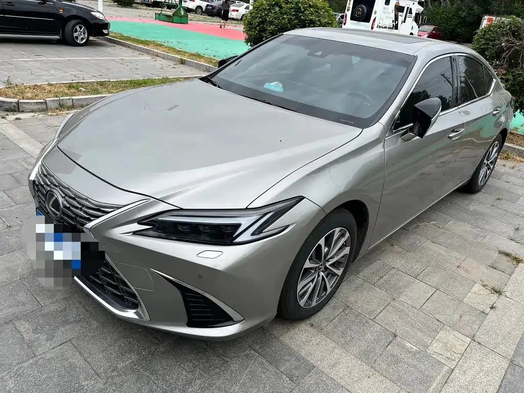 Lexus ES — фото 9
