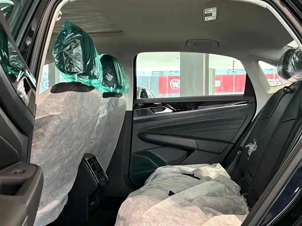 Volkswagen 帕萨特插电混动 — фото 10