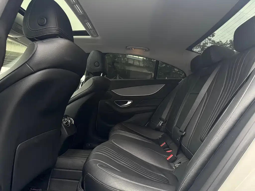 Mercedes-Benz CLS — фото 2