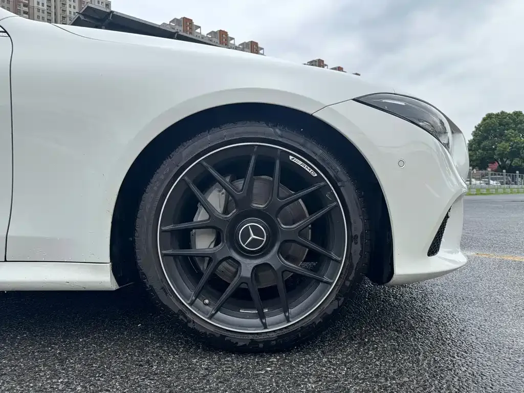 Mercedes-Benz CLS — фото 8